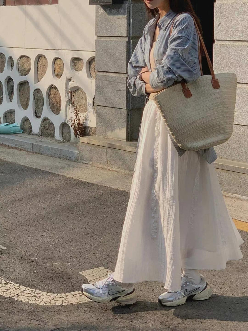 白色飄逸立體花傘裙